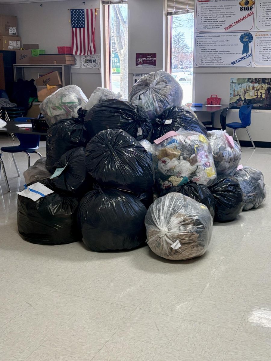 Communities Program Partners with Elementary Students to Tackle Oshkosh’s Plastic Problem